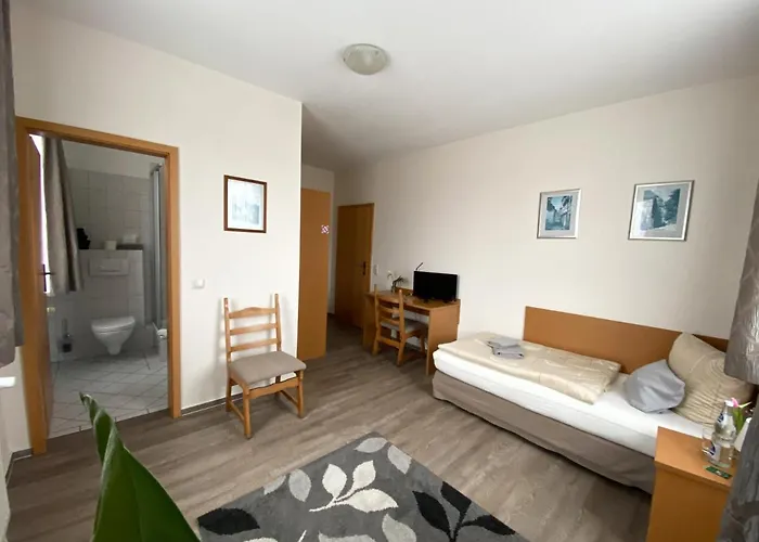 Hotel-stadt-aschersleben 2* アッシャースレーベン